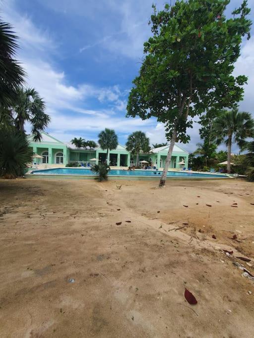Townhouse By The Bay, Little Bay Country Club ,Negril Villa Orange Bay Bagian luar foto