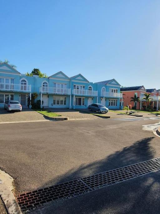 Townhouse By The Bay, Little Bay Country Club ,Negril Villa Orange Bay Bagian luar foto